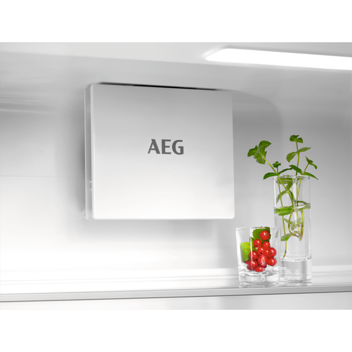 AEG - Vestavné chladničky s mrazákem - NSC7G751ES