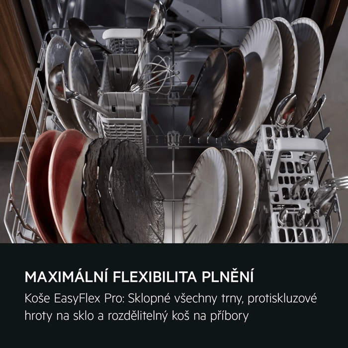 MAXIMÁLNÍ FLEXIBILITA PLNĚNÍ Koše EasyFlex Pro: Sklopné všechny řady, protiskluzové hroty na sklo a rozdělitelný koš na příbory.