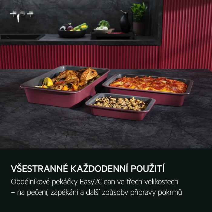 VŠESTRANNÉ KAŽDODENNÍ POUŽITÍ Sada obdélníkových plechů Easy2Clean ve třech velikostech – na pečení, opékání a další způsoby přípravy pokrmů