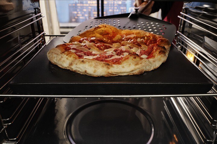 Pizza v troubě.