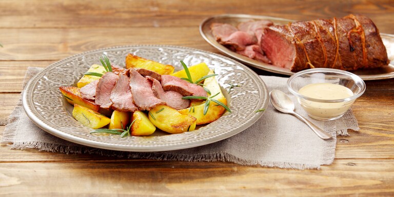 Roastbeef s bramborami na rozmarýnu